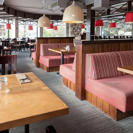 Scandic Отель Хювинкяя