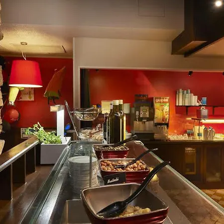 Отель Scandic Хювинкяя